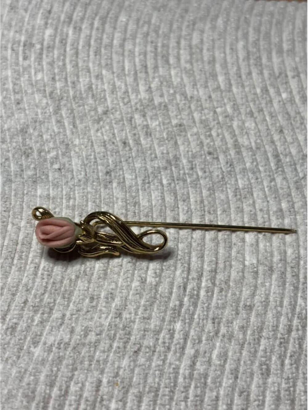 Vintage Gold Tone Rosebud Stick Pin
